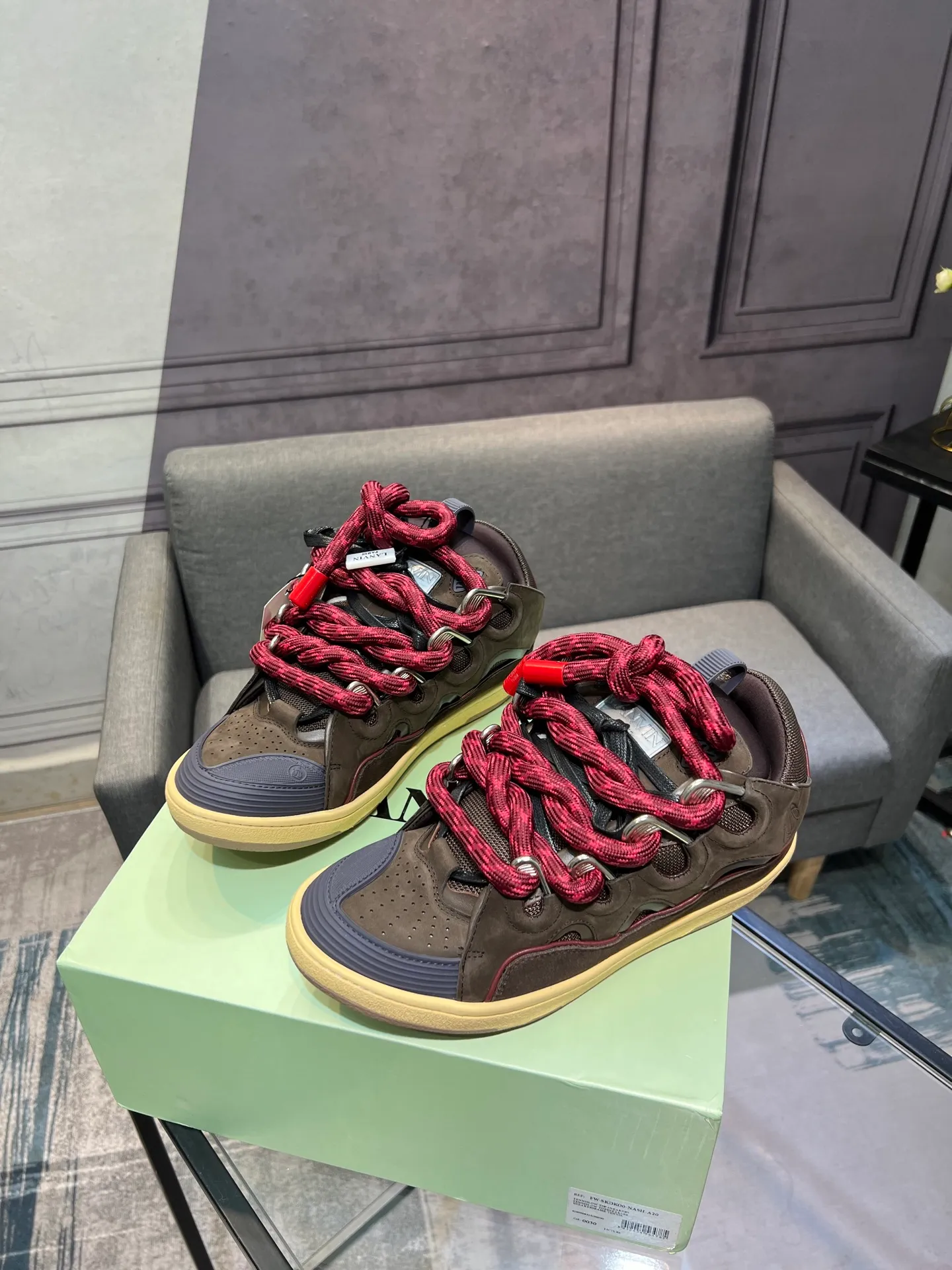 Men's men's shoes💰780 [LANVIN] Latest lace-up fashionable casual sneakers for couples High-quality CLAY couple series‼ ️ The latest trendy products of the season 🌈Many bloggers have planted grass and purchased the original open-mold customization. The upper and outsole are sewn with mark threads without edge sealing. Multiple material splicing combination design. Very versatile for fashionable and casual wear. Comfortable on the feet. Recommended for self-retention (upper cowhide + cow suede + breathable mesh) inner foot pad cowhide exclusive original open-mold clear logo rubber outsole ⚠️36-44 yards (45 custom-made)